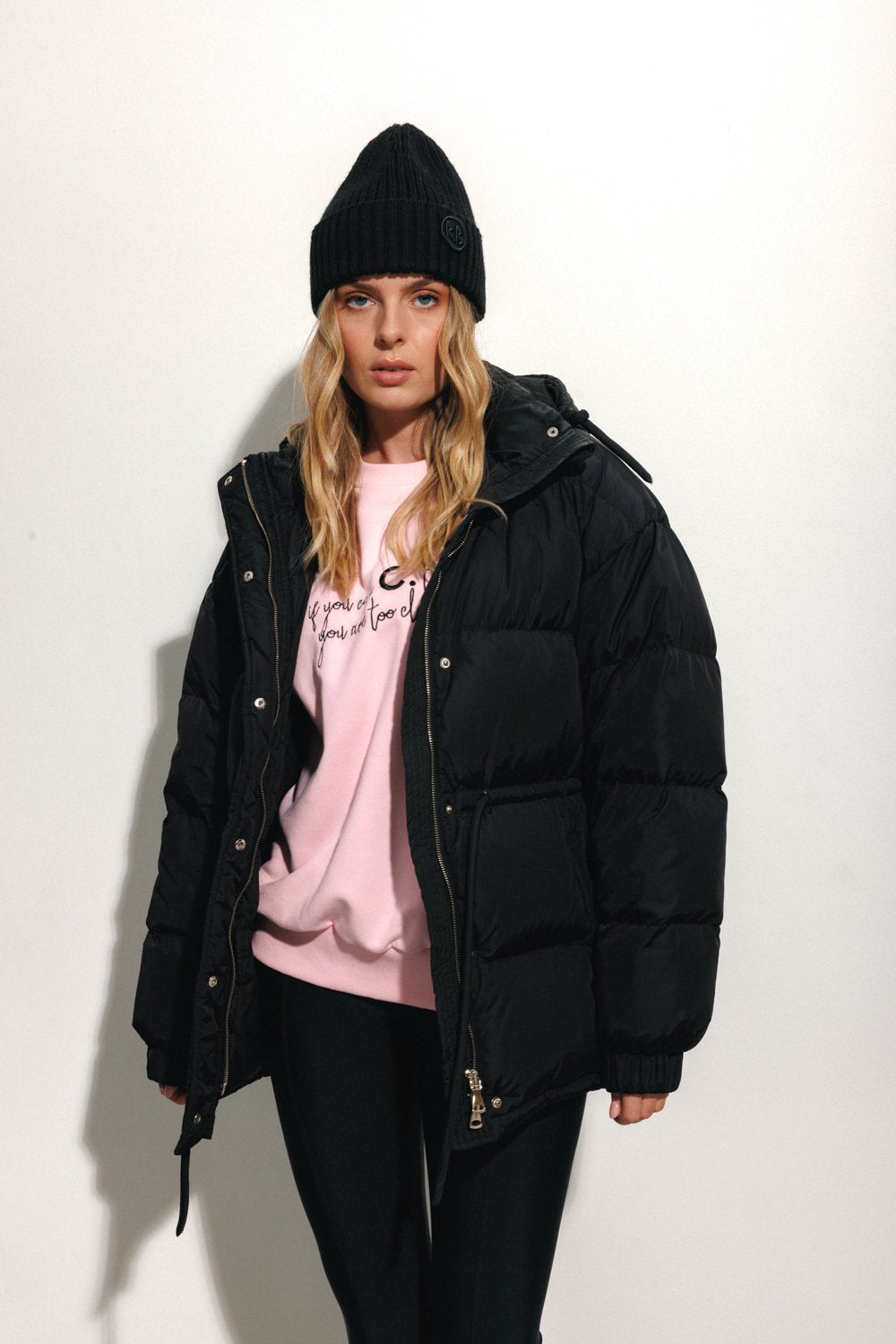 Пуховик класичний чорний