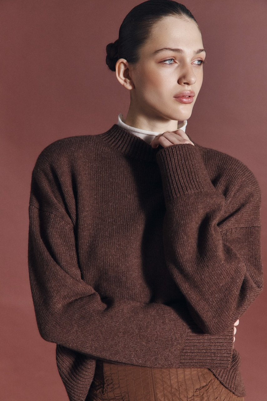 Светр Power Shoulders шоколад