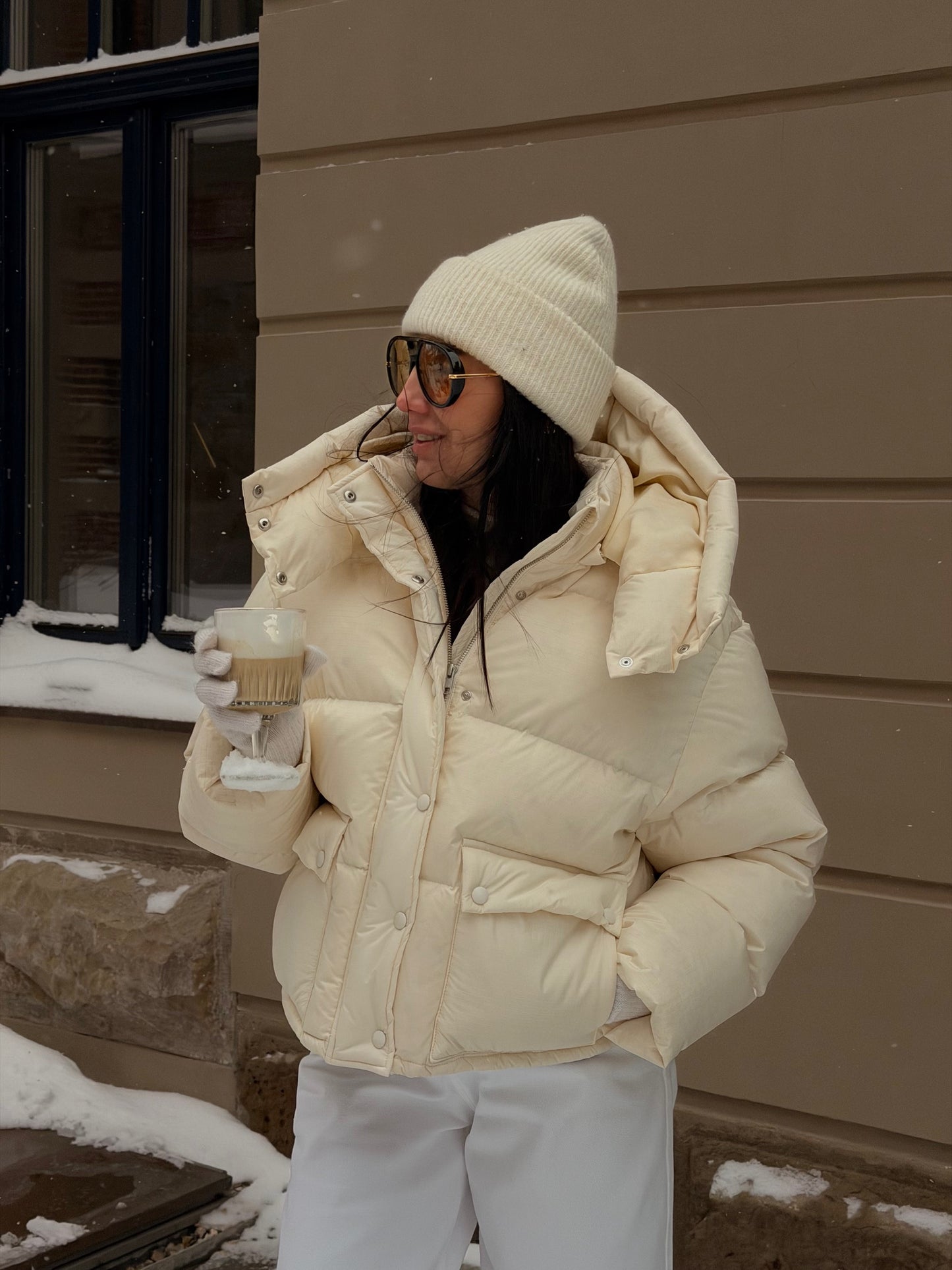 milky short puffer