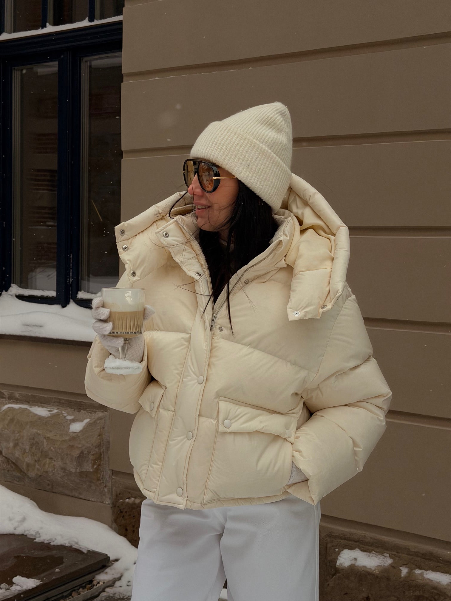 milky short puffer