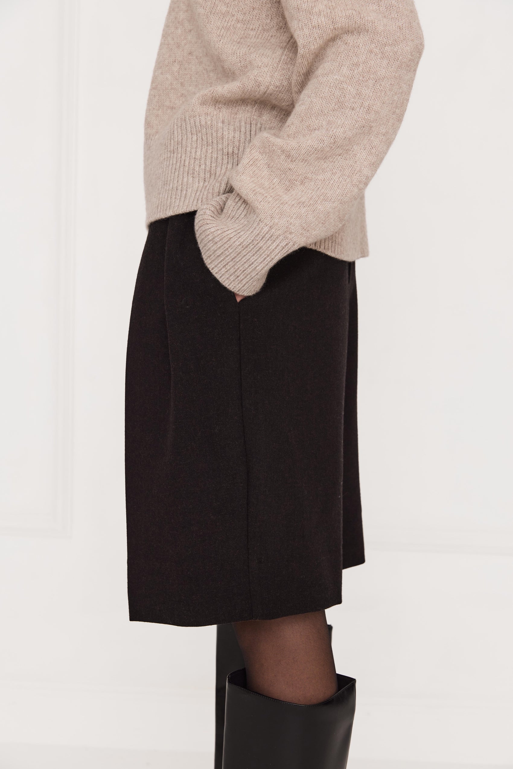 Бермуди костюмні чорний шоколад