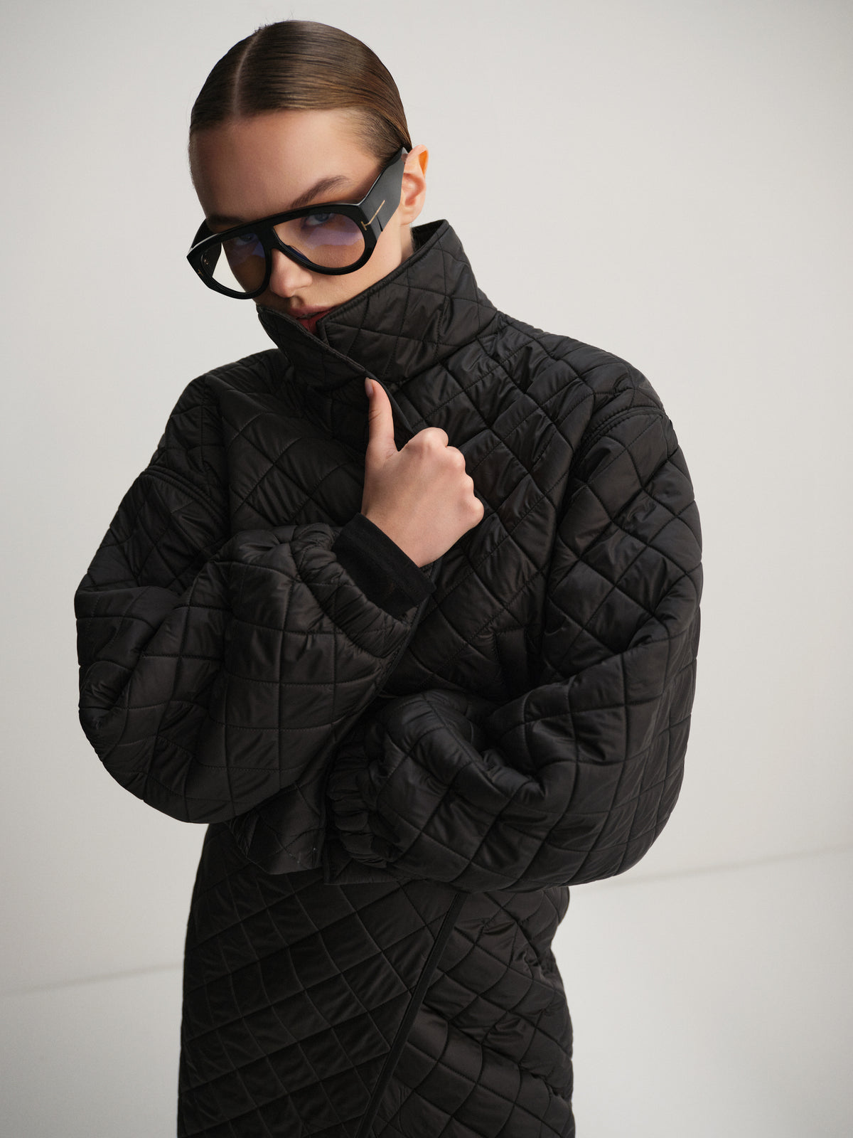 Бомбер простьобаний  Performance and Style