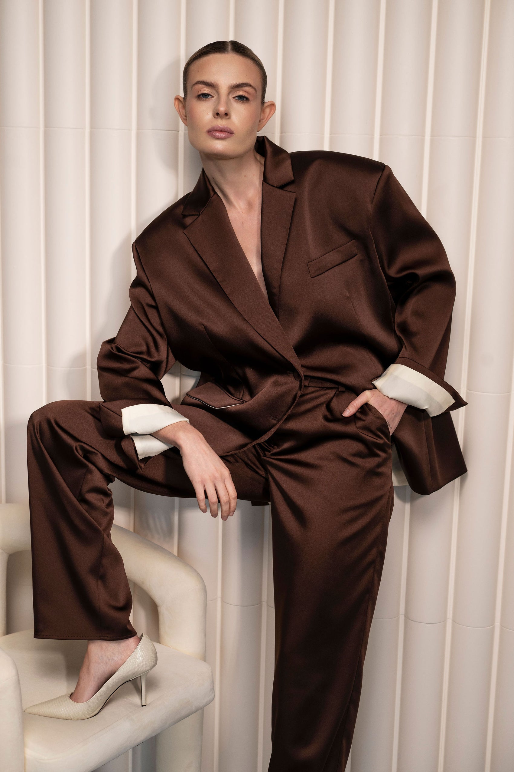 жакет оверсайз атласний шоколадний