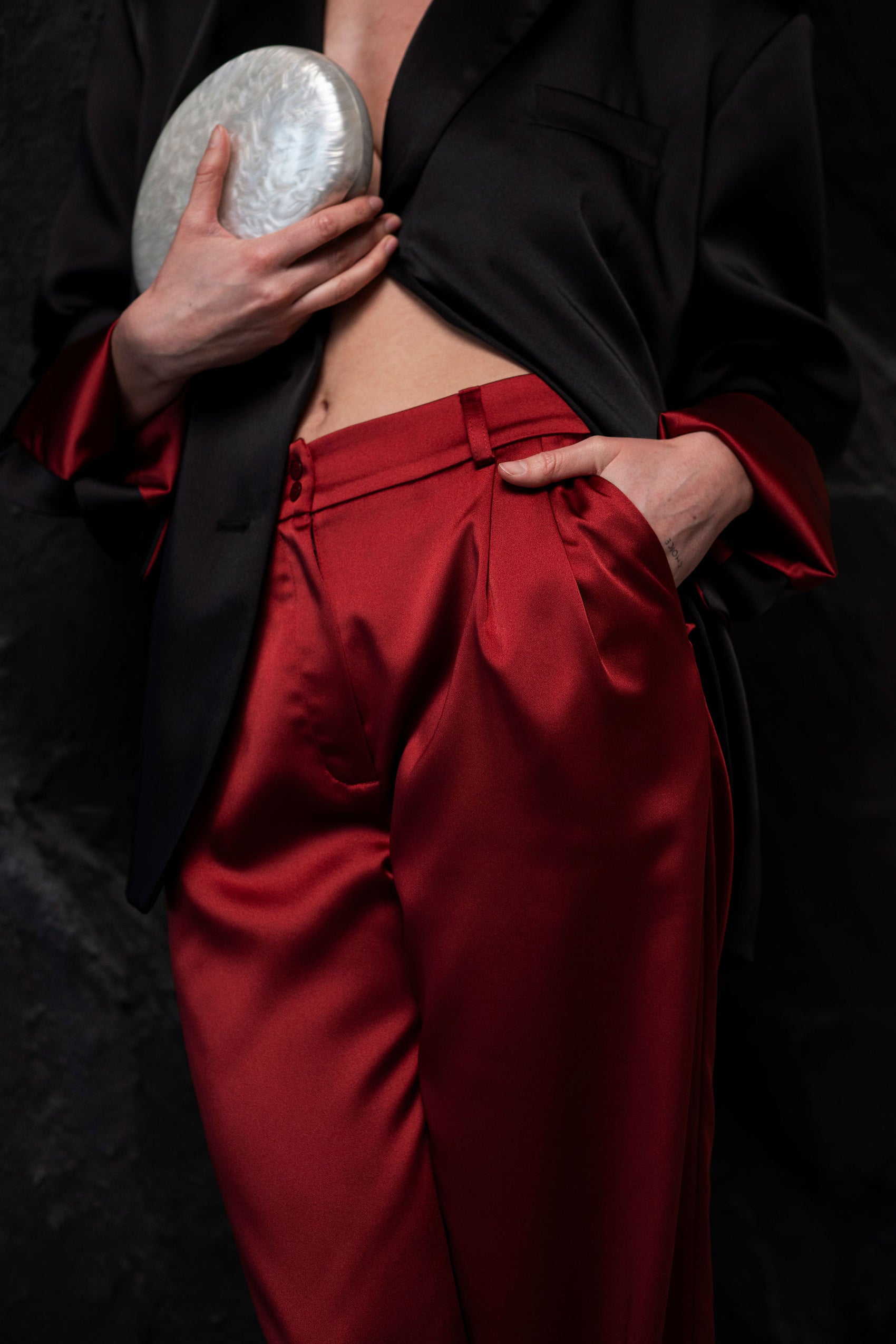 Брюки атласні вишневі