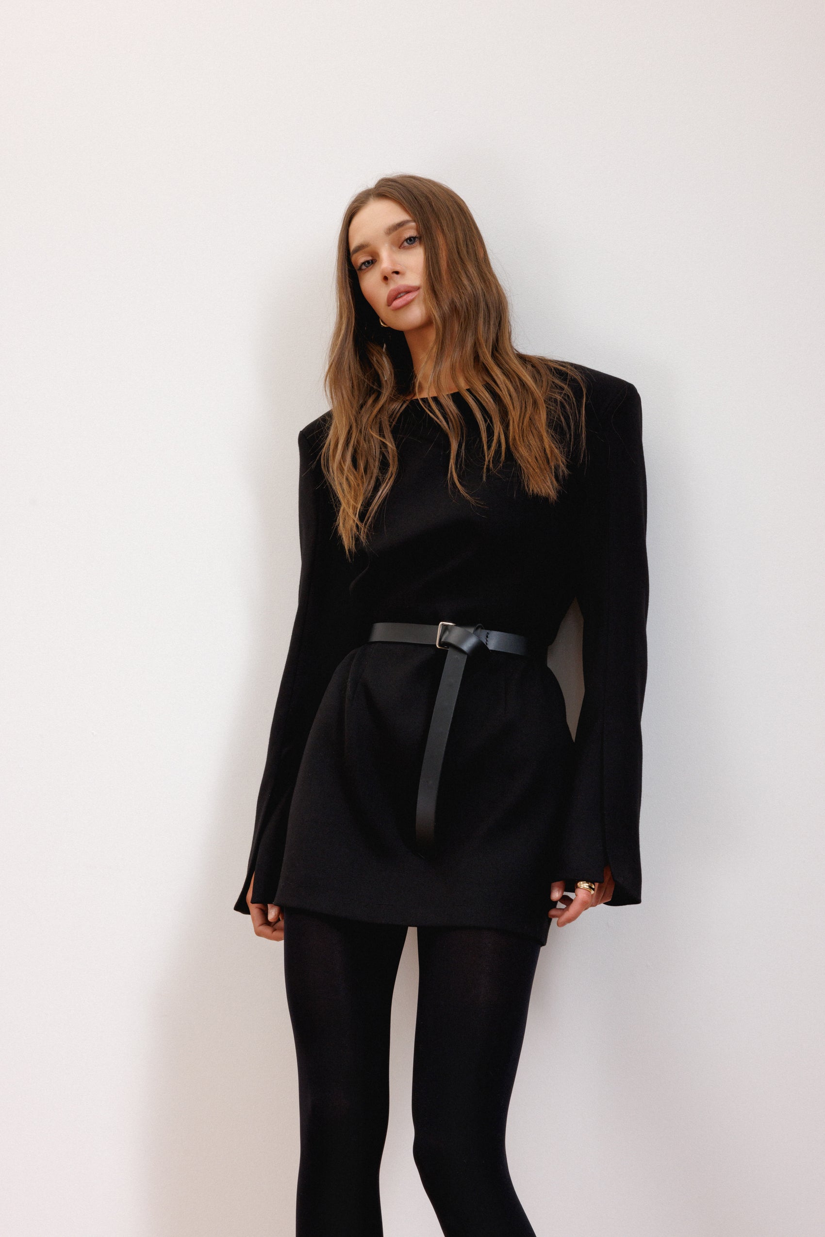 Сукня-футляр чорна