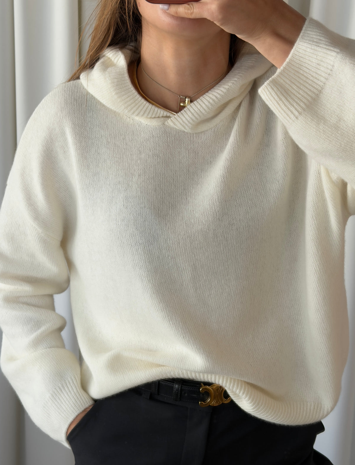 Светр з капюшоном молочний Knit